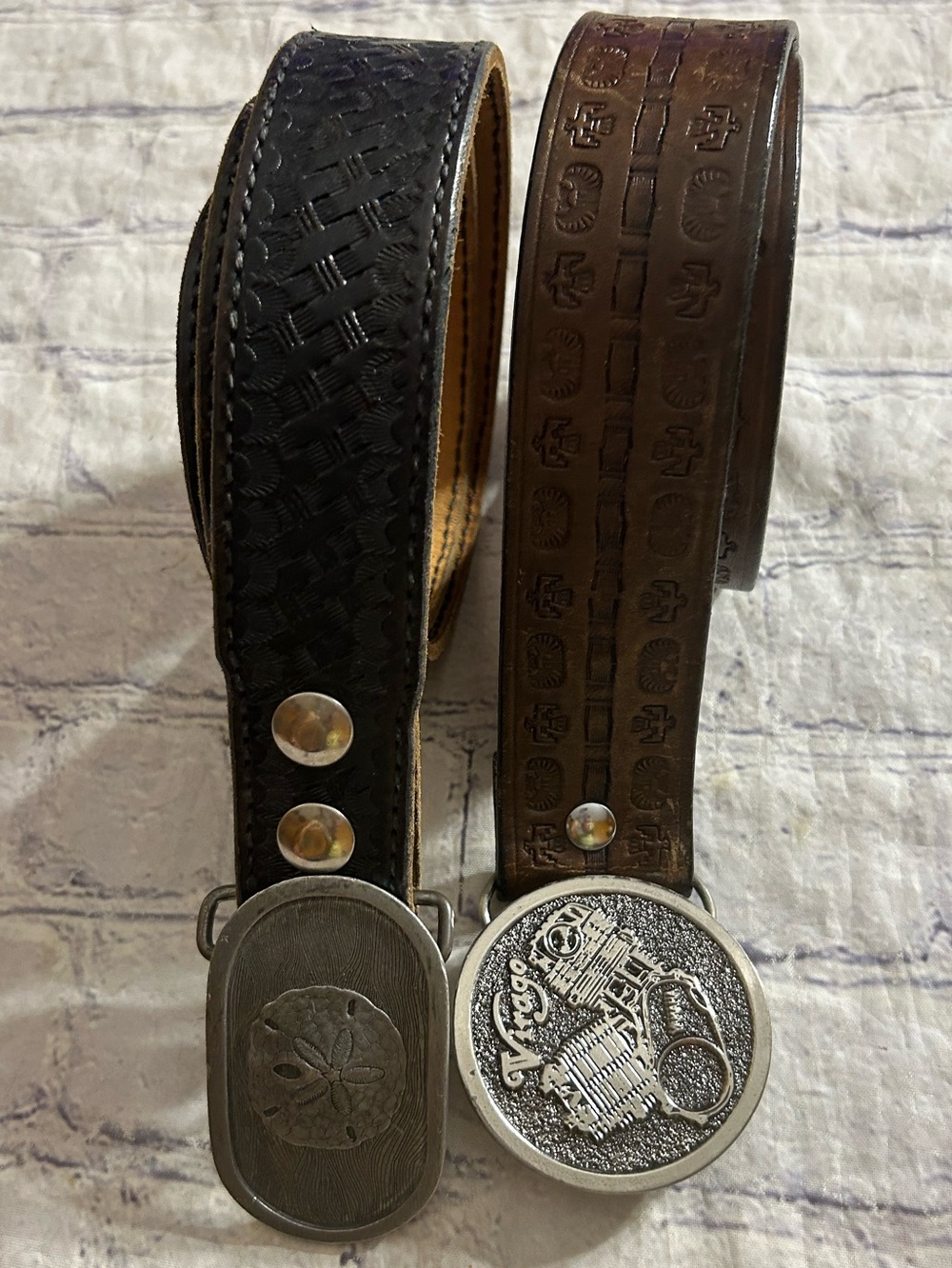 VINTAGE WESTERN EMBOSSED BLACK & BROWN LEATHER CHANGEABLE UNIQUE BUCKLES